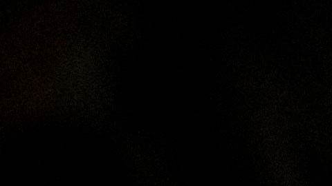 Una maestra interactúa con una pequeña estudiante con necesidades especiales. Programas para estudiantes con discapacidad son de gran importancia en las escuelas.