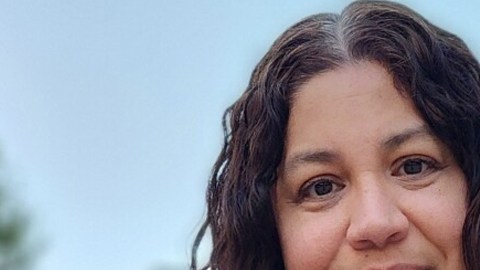 Candidatos a la junta escokar de Chicago; arriba, por el distrito 7, Raquel Don, Yesenia López y Eva Villalobos. Abajo, Jason Dónes, Carlos Rivas (distrito 3), Félix Ponce y Ángel Gutiérrez (distrito 8). (Fotos tomadas de los webistes de los candidatos)