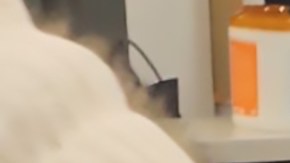 Norma Contla Galván, enferma de cárcel terminal, es transportada en una camilla. (Cortesía Julie Contreras)