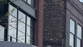 Trabajadores, inmigrantes, luchadores sociales y miembros de organizaciones y de comunidades de Chicago marcharon en Chicago en conmemoración del Primero de Mayo y en defensa de los derechos laborales y de los inmigrantes, el 1 de mayo de 2025. (Cortesía Carlos Arango)