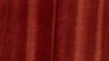 Cardenales ingresan a la Basílica de San Pedro, en El Vaticano.