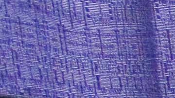 Un ciudadano se dispone a emitir su voto en Chicago.