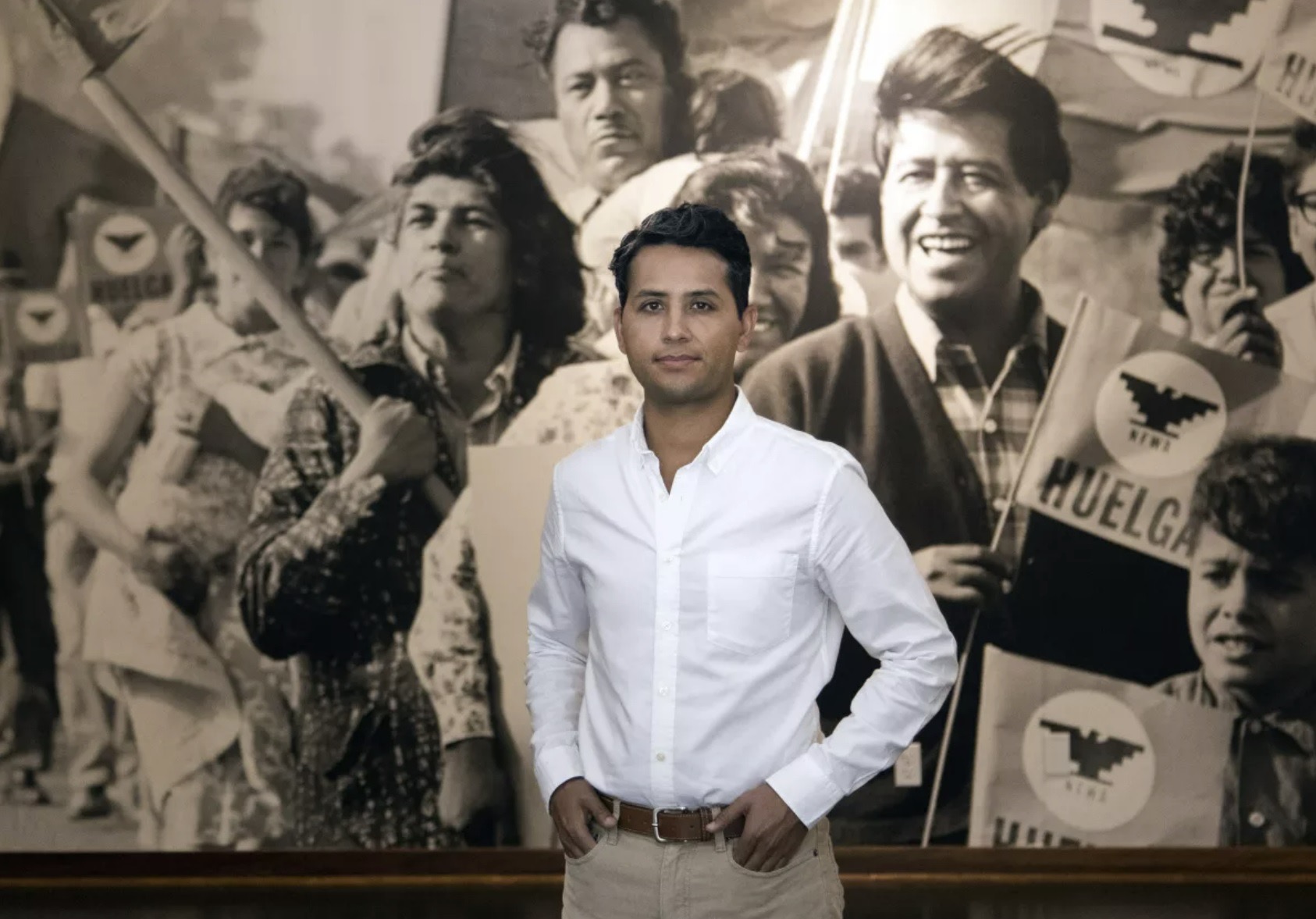Trabajan para celebrar la vida y la lucha de César Chávez - La Raza
