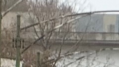 Trabajos en la Avenida Archer en Brighton Park, Chicago. (Antonio Zavala / La Raza)