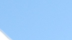 Estudiantes de la Farragut Career Academy protestan contra el despliegue de agentes de la Policía de Inmigración y Aduanas (ICE) en el barrio de La Villita de Chicago, el miércoles 29 de octubre de 2025.