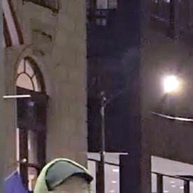 Activistas exigieron en Chicago evitar que se desate un conflicto armado entre Estados Unidos y Venezuela. (Cortesía Andy Thayer)