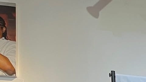 El alcalde de Chicago, Brandon Johnson, autoridades locales y miembros del Women’s Justice Institute (WJI) celebran la apertura de un centro especial en Pilsen para la reintegración de mujeres. (Facebook/WJI)