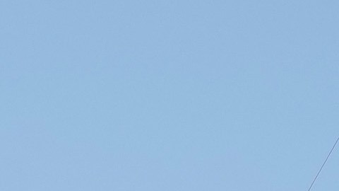 El cohete lunar Artemis II SLS (Sistema de Lanzamiento Espacial) de la NASA, con la nave espacial Orion a bordo, se encuentra en la plataforma de lanzamiento 39-B del Centro Espacial Kennedy el viernes 27 de marzo de 2026, en Cabo Cañaveral, Florida.