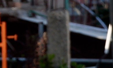 Personas caminan en una calle de La Habana, Cuba, ciudad afectada por apagones causado por el bloqueo energético impuesto a la isla por el gobierno de EEUU.