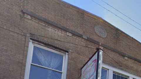 Una vista de la Calle 26 en La Villita, Chicago.