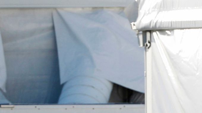 Niños inmigrantes pasan tiempos prolongados lejos de sus padres, tras ser detenidos por agentes de ICE.