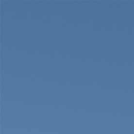 Fotografía cedida por el Comité de Apoyo Mijente donde se muestra una de las más de 200 vallas publicitarias contra el Servicio de Inmigración y Aduanas (ICE) visibles desde este lunes en distintas ciudades de Estados Unidos. Las vallas fueron instaladas en el marco de una campaña que critica el alto coste que sus violentos operativos tienen para los contribuyentes.