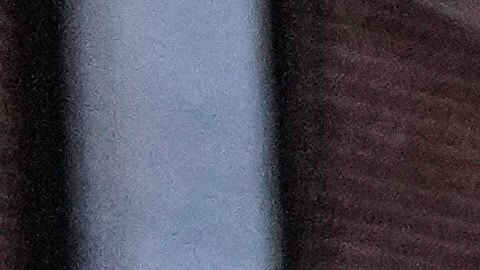 Un agente de Inmigración (ICE) realiziza un arresto en  Park Ridge, Illinois.