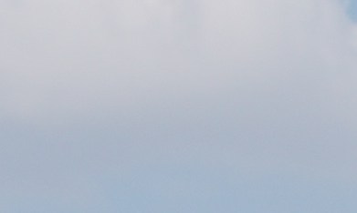 La policía patrulla las pirámides después de que las autoridades informaran de que un hombre armado abrió fuego en Teotihuacán, México, el lunes 20 de abril de 2026. (Foto AP/Eduardo Verdugo)