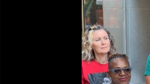 Miembros del Sindicato de Maestros de Chicago (CTU) se manifiestan frente a las oficinas centrales de las Escuelas Públicas de Chicago. (Facebook/CTU)