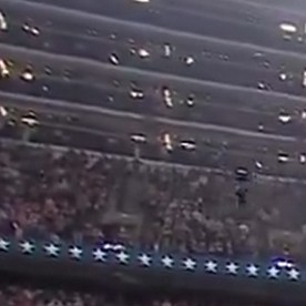 El Mariachi Herencia de México interpretó el himno de Estados Unidos antes del juego de los Chicago Bears y los Philadelphia Eagles, en Soldier Field, el lunes 28 de septiembre. (Captura de video/ESPN-Facebook)