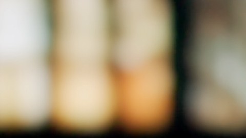 Diversos indicadores muestran que las redadas de inmigración provocaron fuertes pérdidas económicas y bajas en las ventas de negocios en Chicago y el Condado de Cook. (Shutterstock)