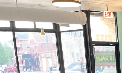 La organización Raíces Chicago Story Coalition realiza sesiones de trabajo con instituciones y organizaciones comunitarias para promover la preservación y difusión de archivos de la historia latina de Chicago. (Cortesía Raíces Chicago Story Coalition)
